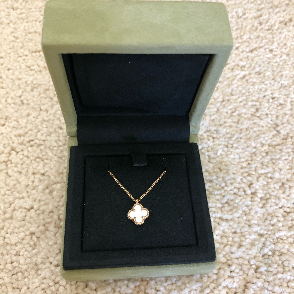 Van Cleef and Arpels Sweet Alhambra